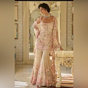 Seema Gujral - Indian designer outfit Brand New not worn